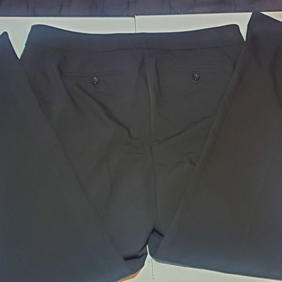 LARK & RO
WOMENS MODERN FIT DRESS PANTS
BLACK - Picture 3 of 3